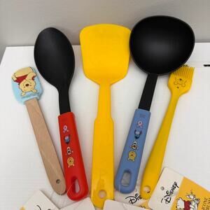 Bundle of 5 Winnie the Pooh Kitchen Utensils